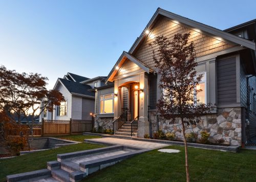 South Surrey Real Estate - Tina Arora, Sales Representative